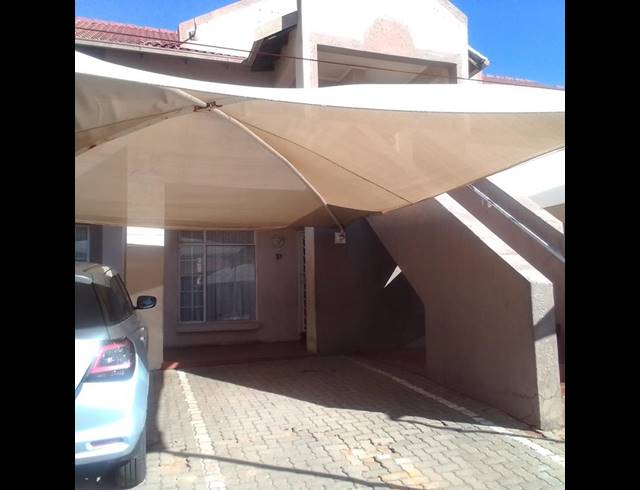 3 BEDROOM TOWNHOUSE FOR SALE IN REWLATCH